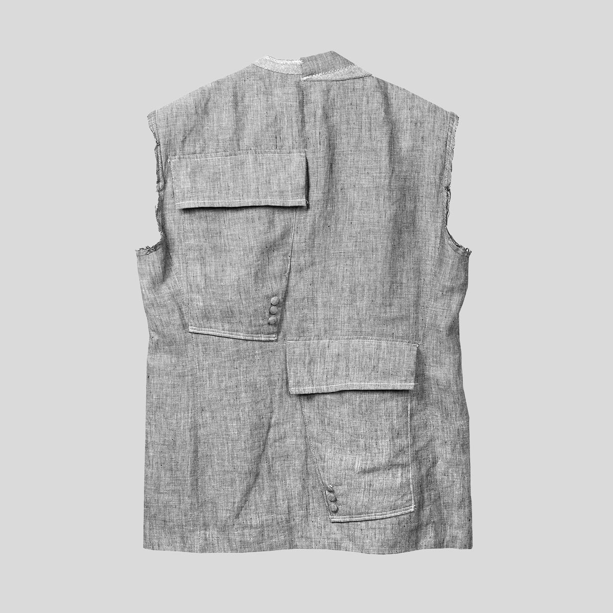 13 | UPCYCLED SLEEVELESS JACKET - grey